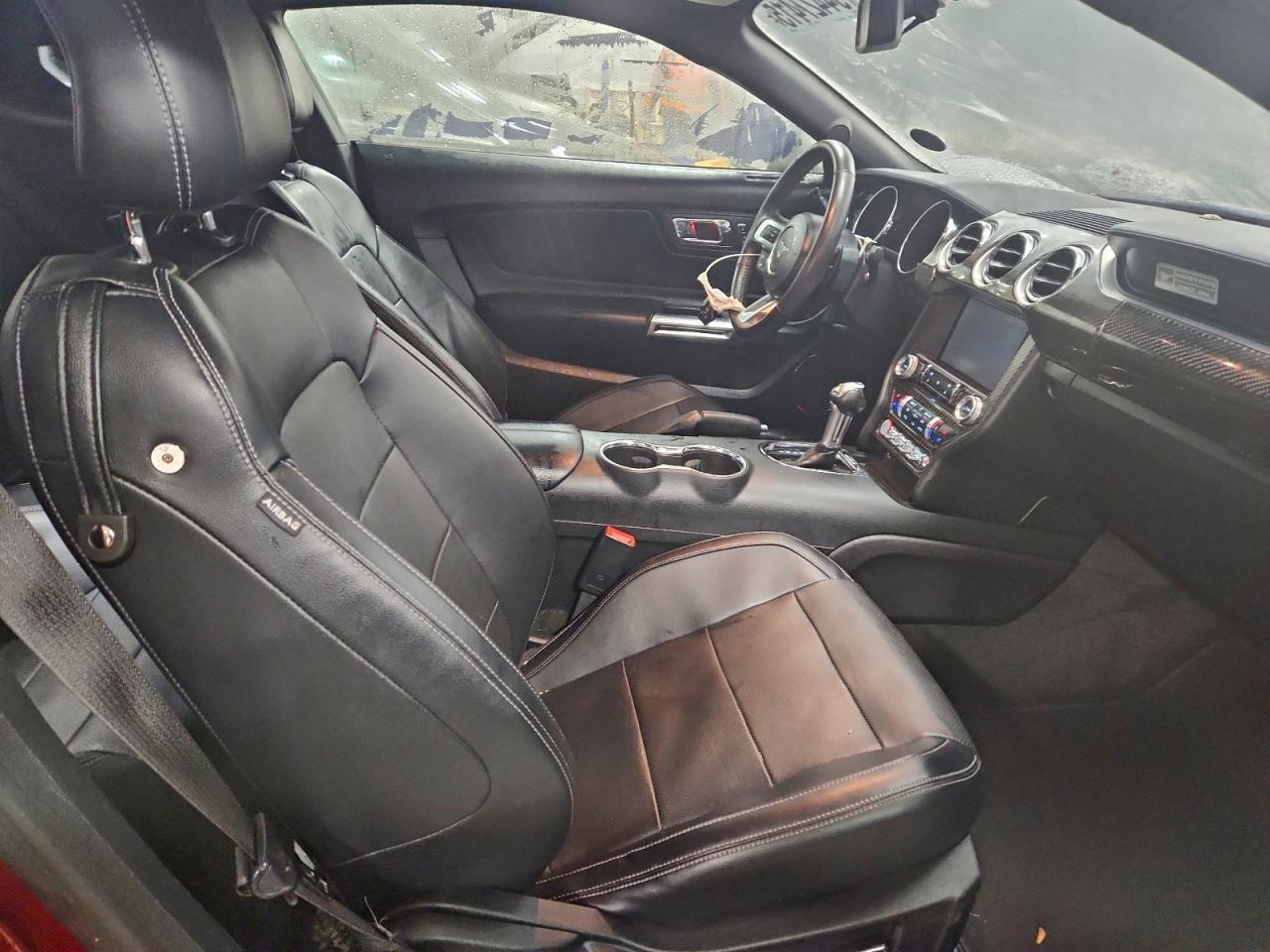 2015 Ford Mustang - zdjęcie 10