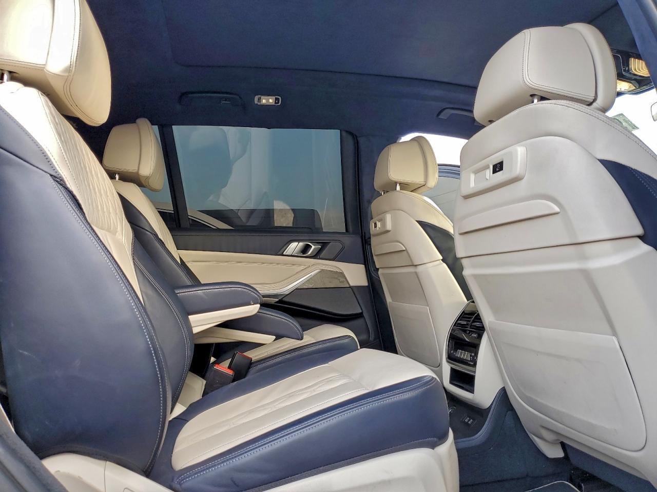 2019 BMW X7 xDrive50I - zdjęcie 11