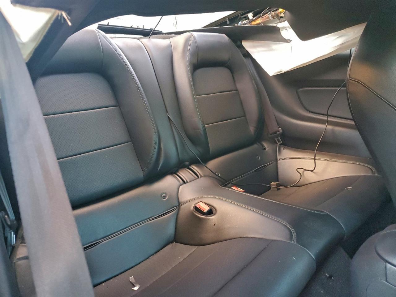 2019 Ford Mustang Bullitt - zdjęcie 10