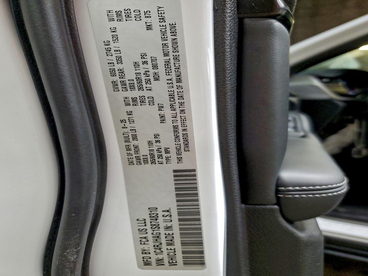 2025 Jeep Grand Cherokee Laredo - zdjęcie 13