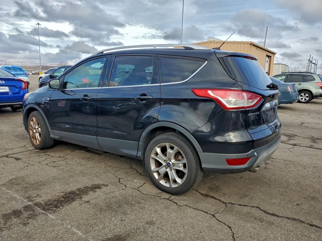 2015 Ford Escape - zdjęcie 2