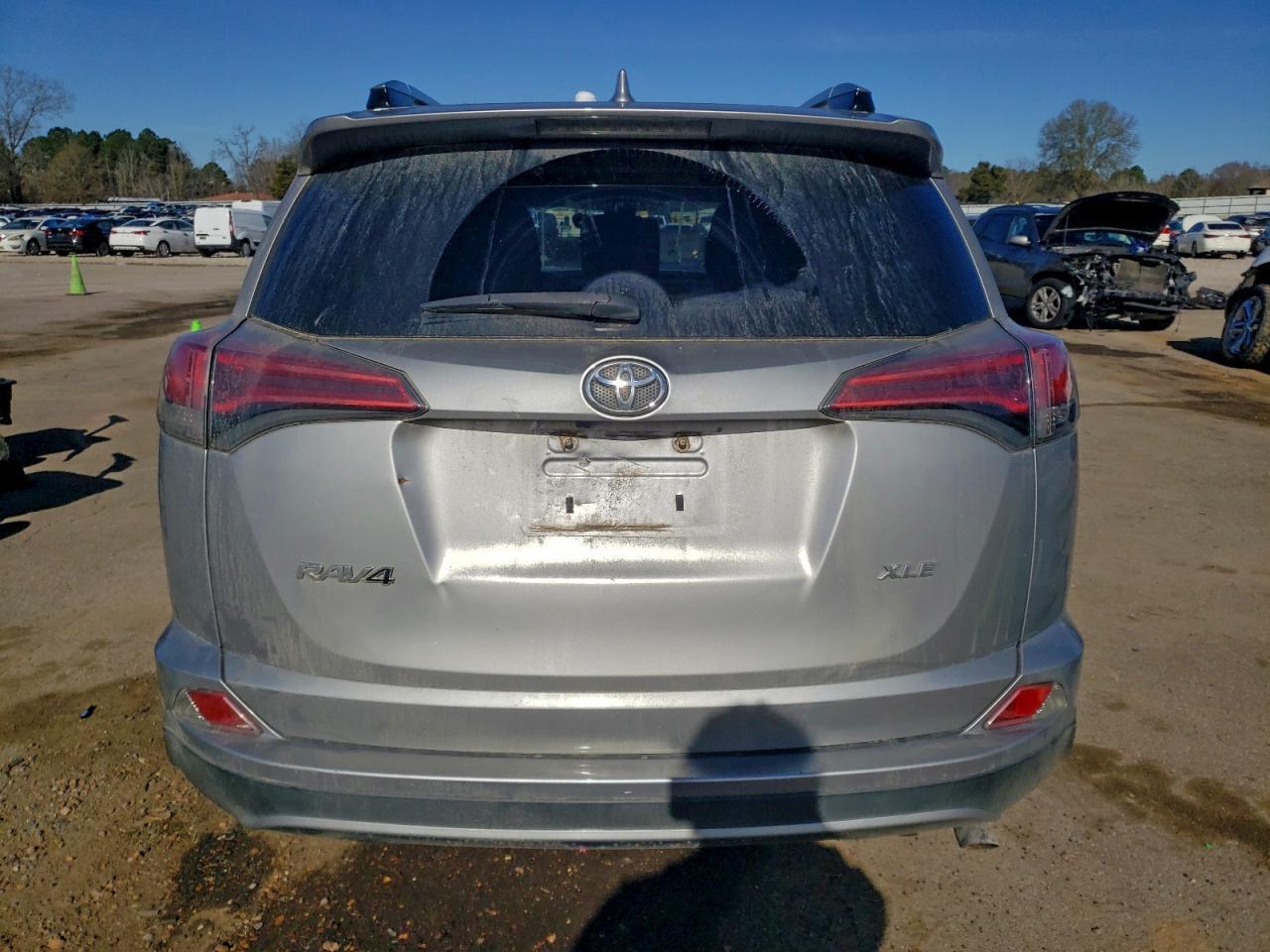 2017 Toyota Rav4 Xle - zdjęcie 6