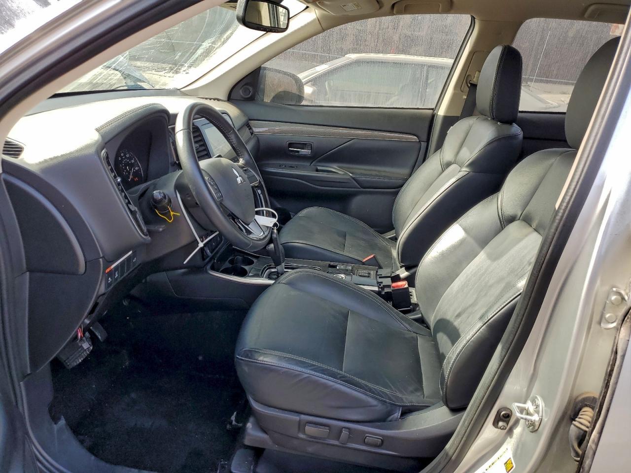 2020 Mitsubishi Outlander Se - zdjęcie 7