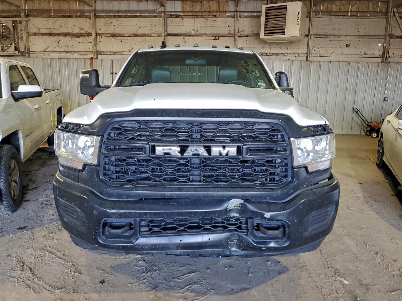 2023 Ram 3500 Tradesman 4Wd 6.7L Tdsl 8'Box - zdjęcie 5