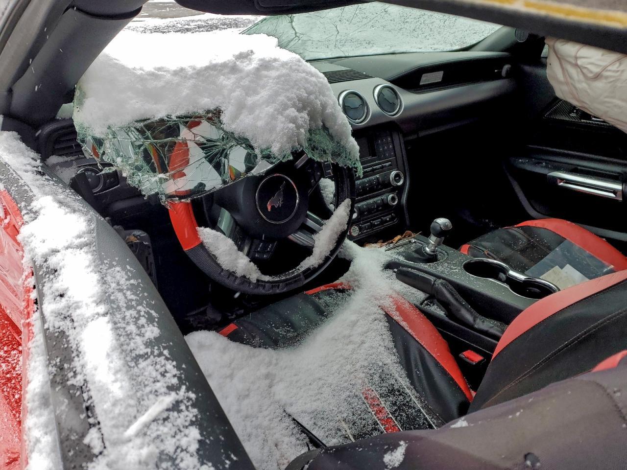 2015 Ford Mustang - zdjęcie 8