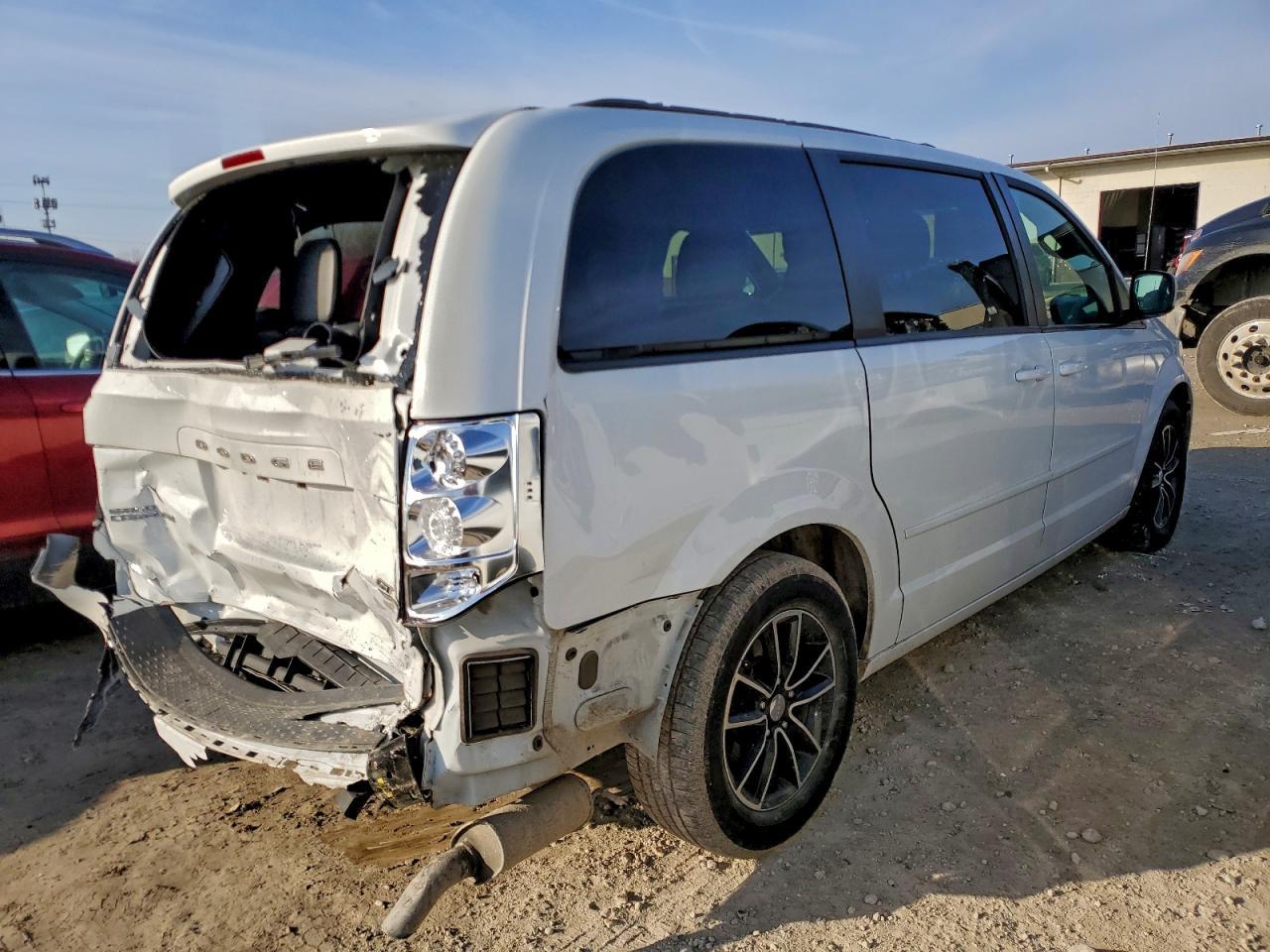 2017 Dodge Grand Caravan Gt - zdjęcie 3