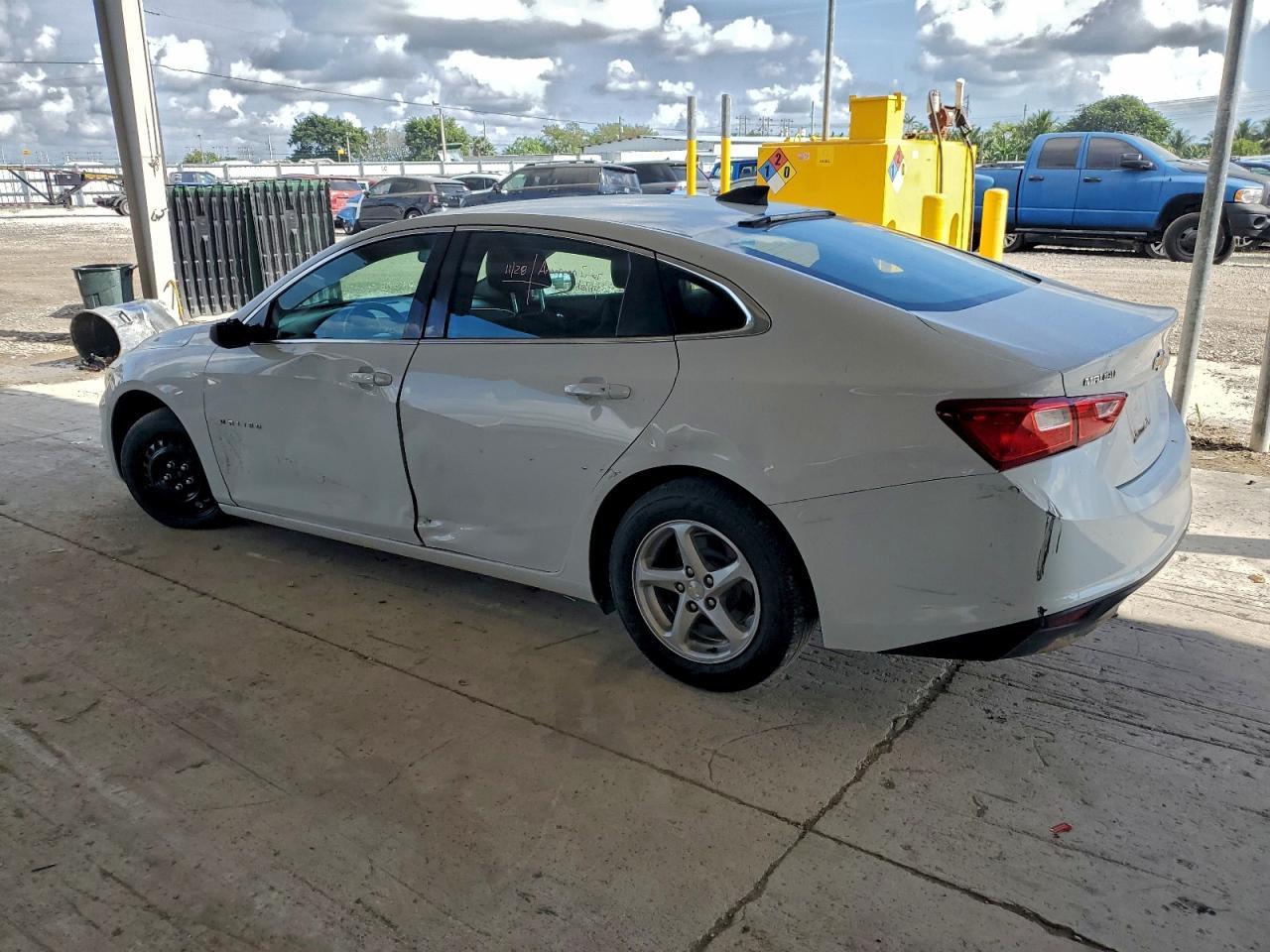 2018 Chevrolet Malibu Ls - zdjęcie 2