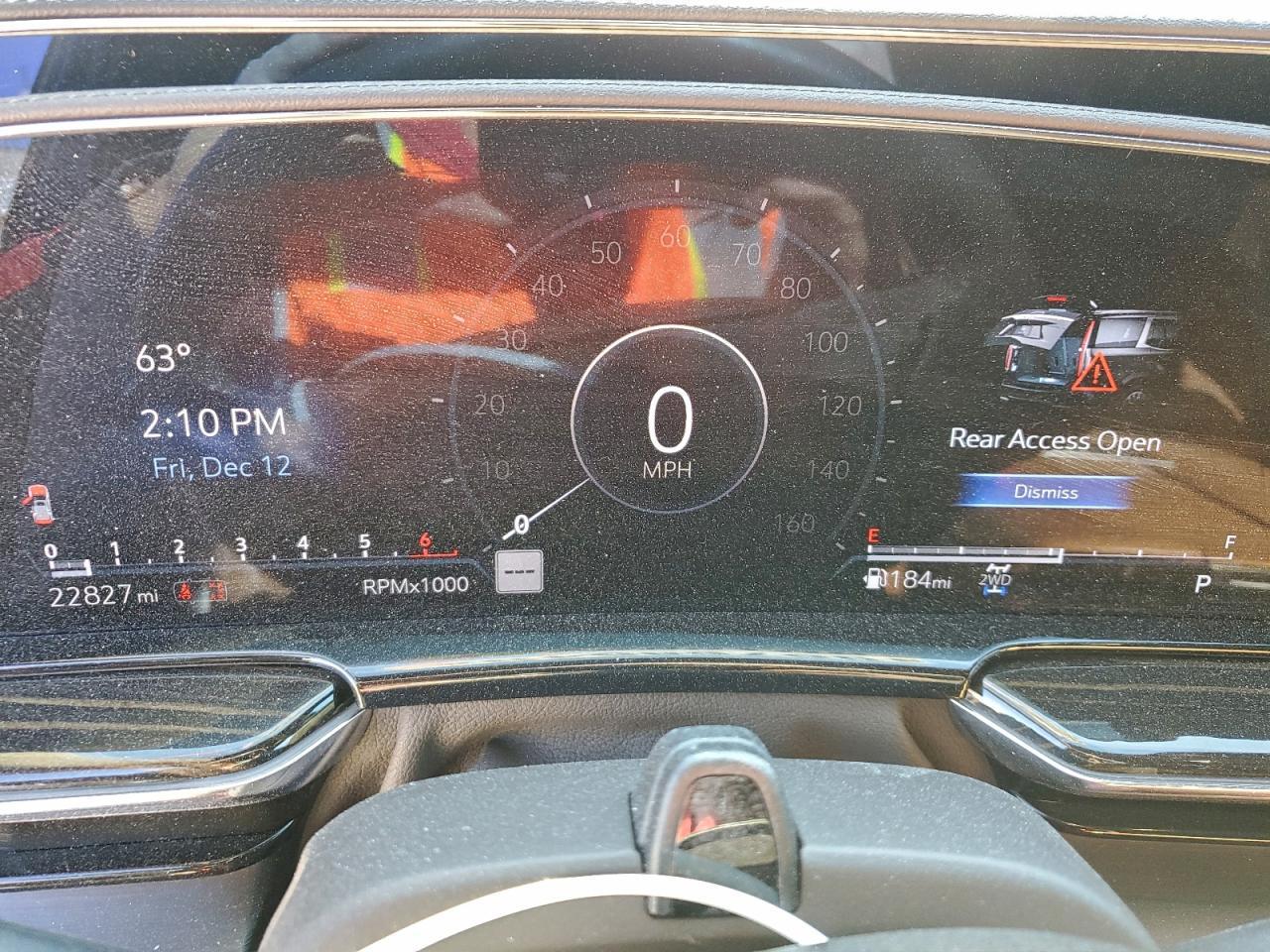 2022 Cadillac Escalade Premium Luxury - zdjęcie 9