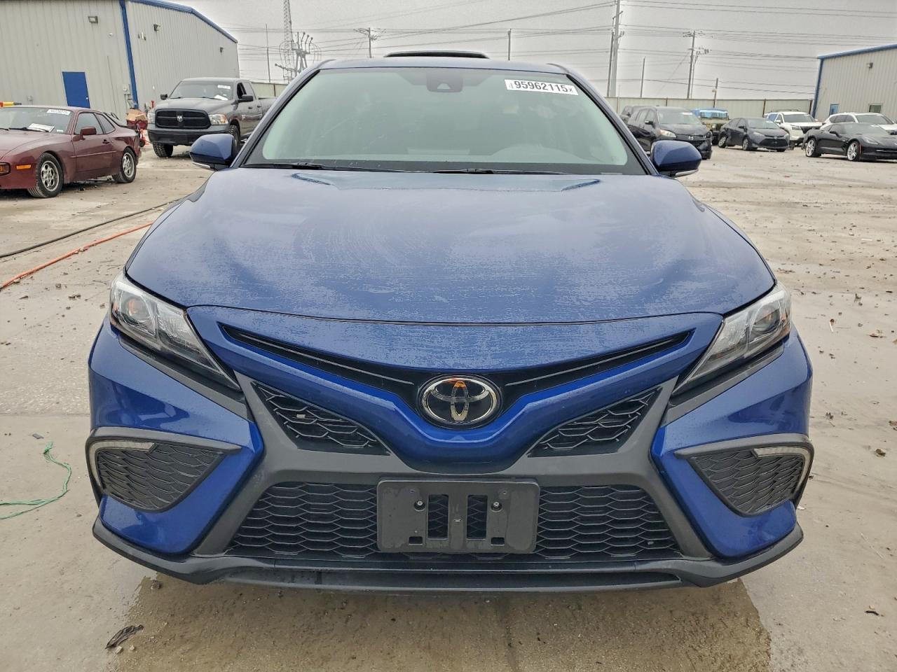 2024 Toyota Camry Se - zdjęcie 5