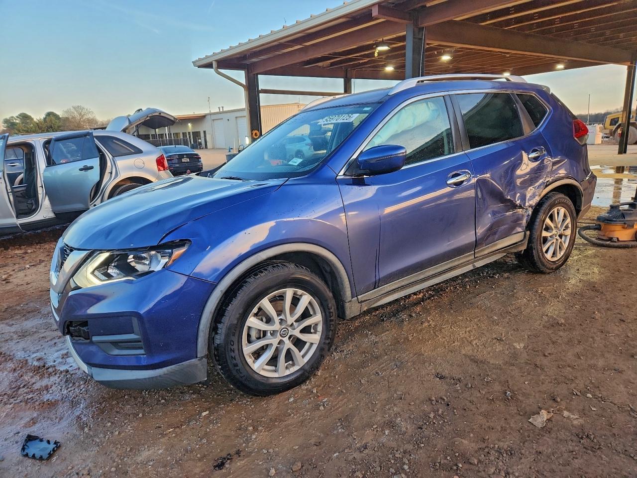 2018 Nissan Rogue S - zdjęcie główne