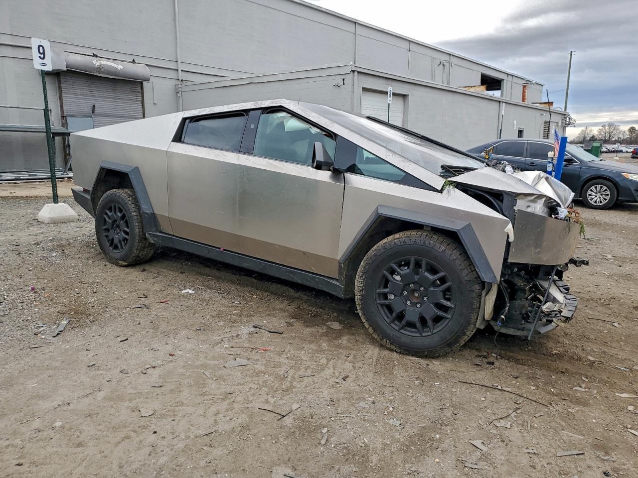 2024 Tesla Cybertruck - zdjęcie 4