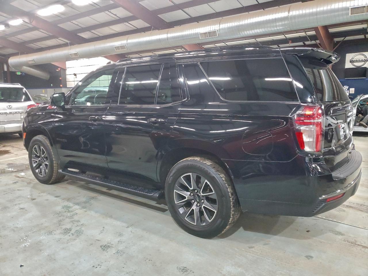 2021 Chevrolet Tahoe K1500 Z71 - zdjęcie 2