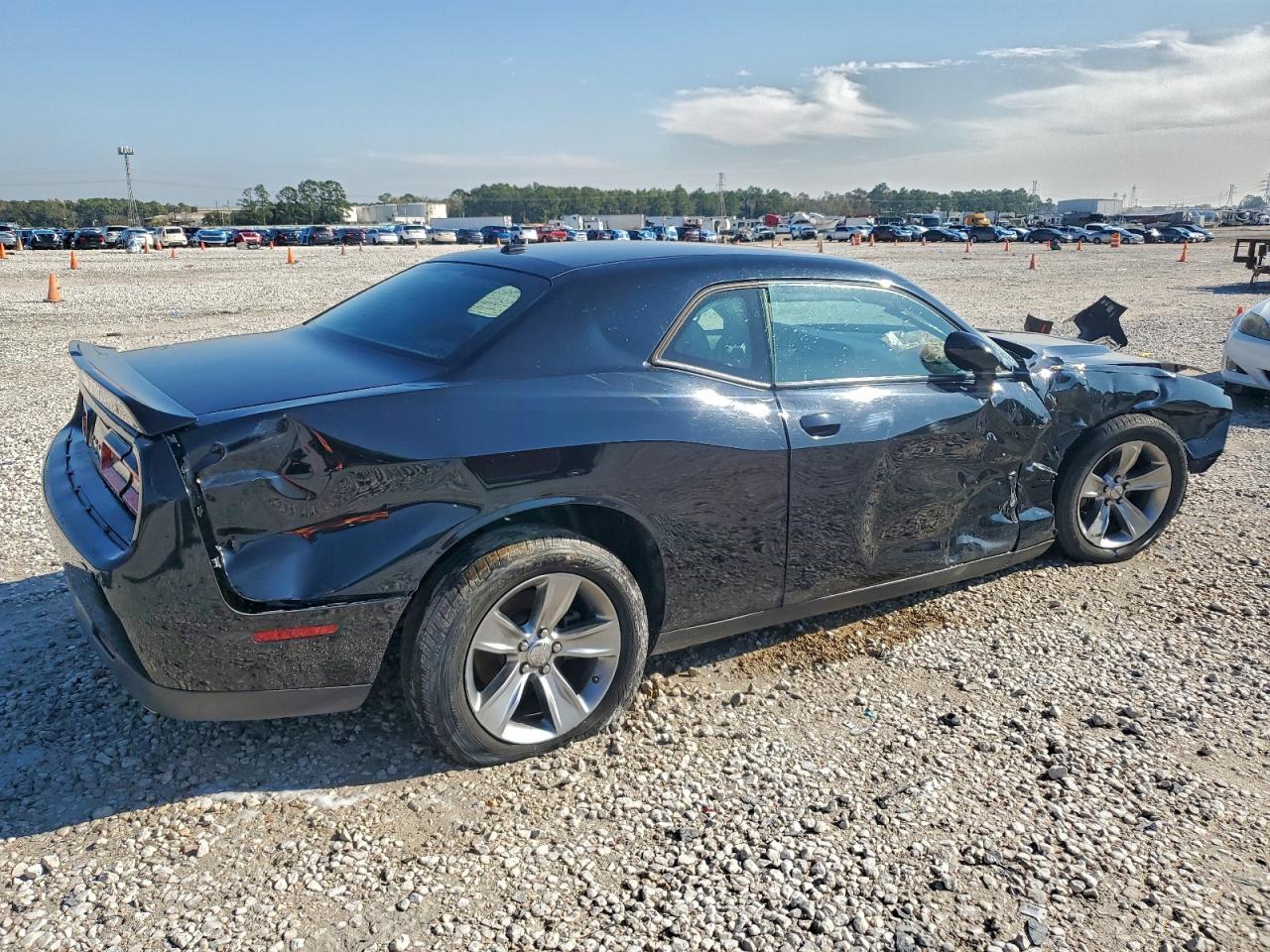 2019 Dodge Challenger Sxt - zdjęcie 3