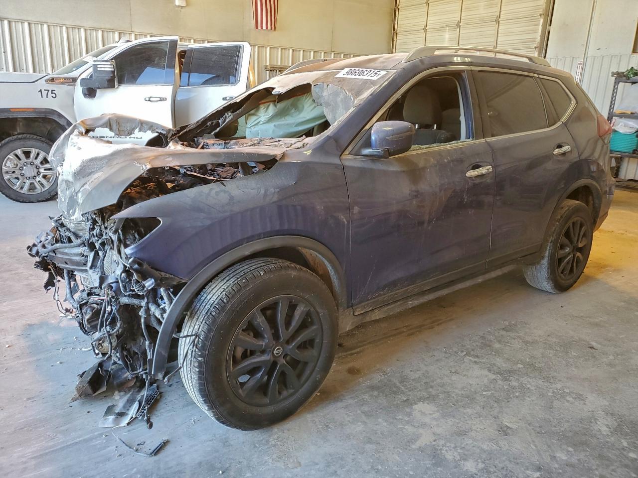 2019 Nissan Rogue S - zdjęcie główne