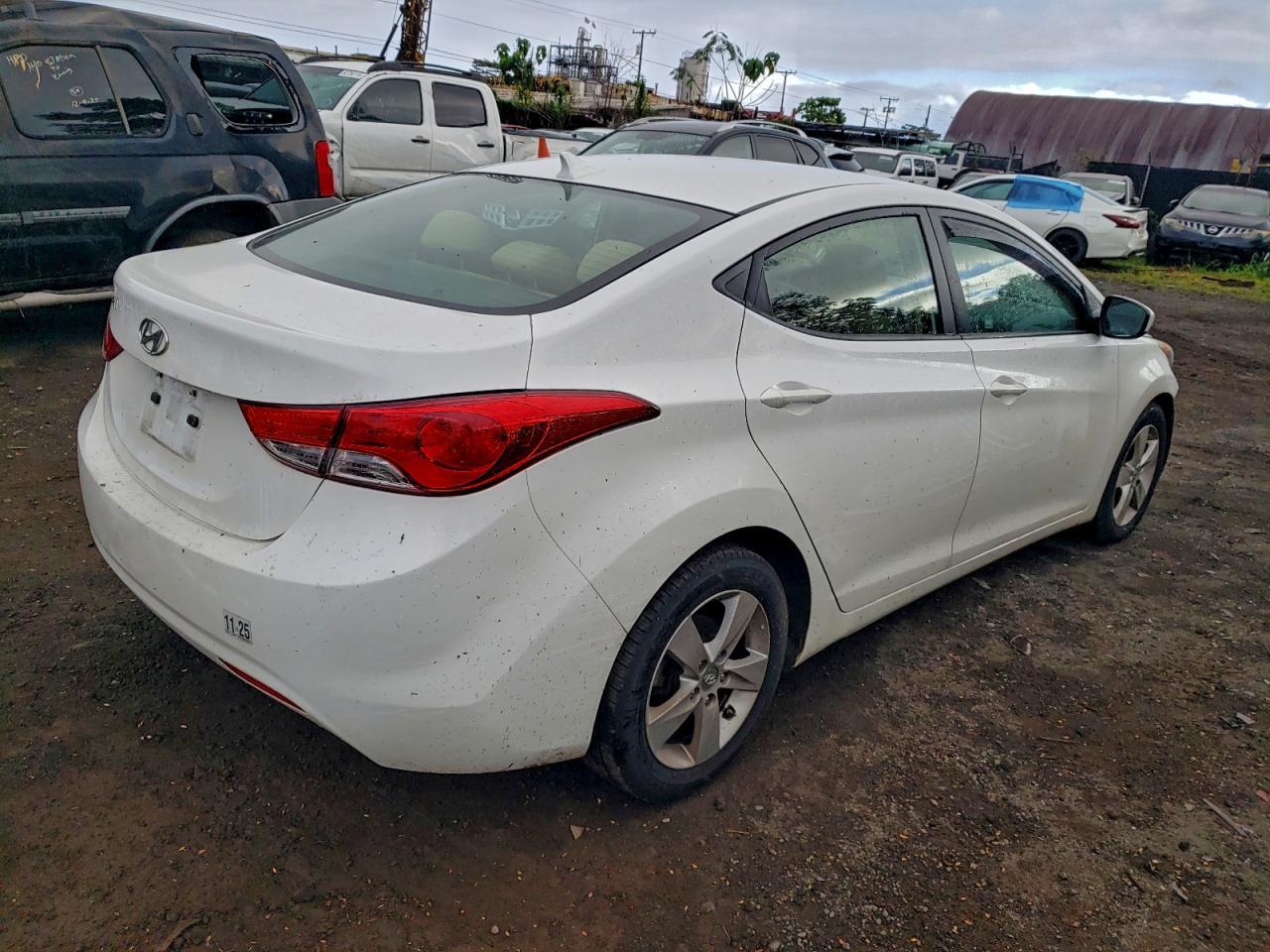 2013 Hyundai Elantra Gls - zdjęcie 3