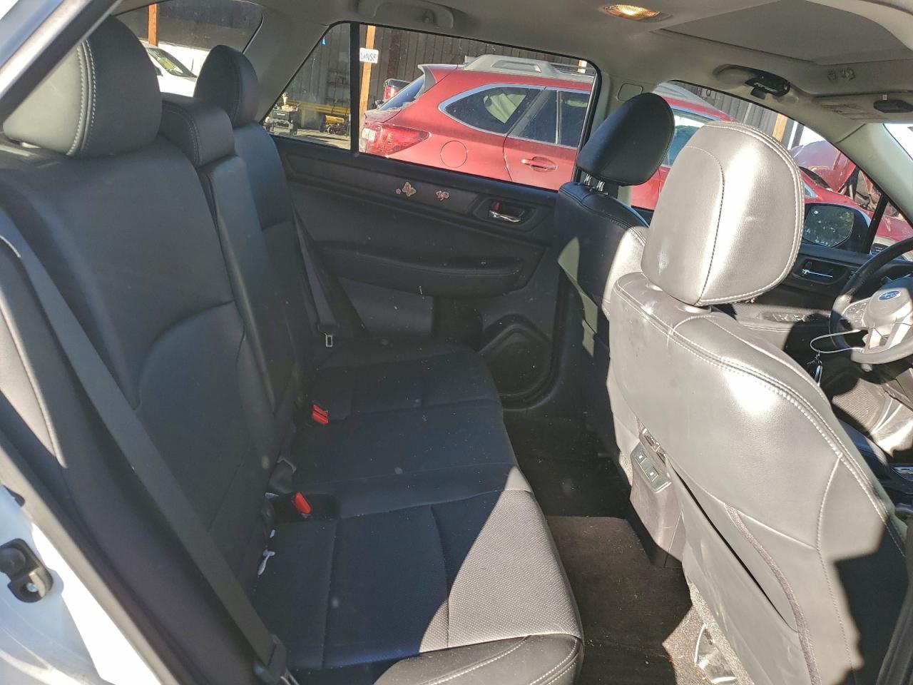 2015 Subaru Outback 3.6R Limited - zdjęcie 10