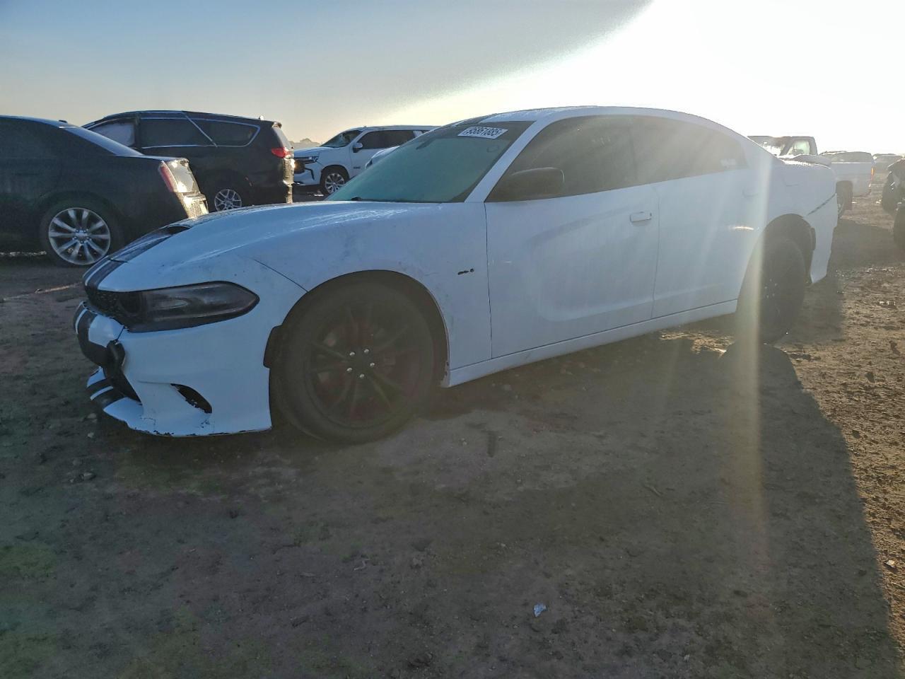 2016 Dodge Charger R/T - zdjęcie główne