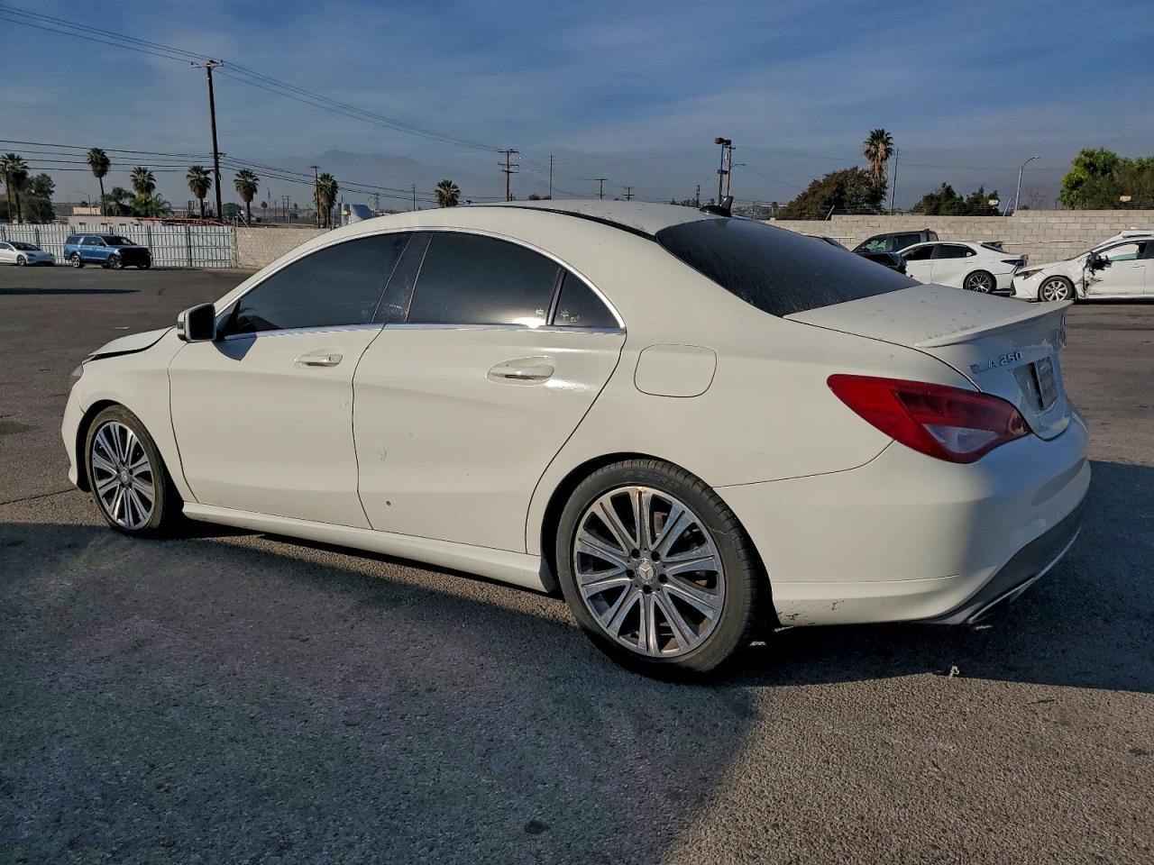 2017 Mercedes-Benz Cla 250 - zdjęcie 2