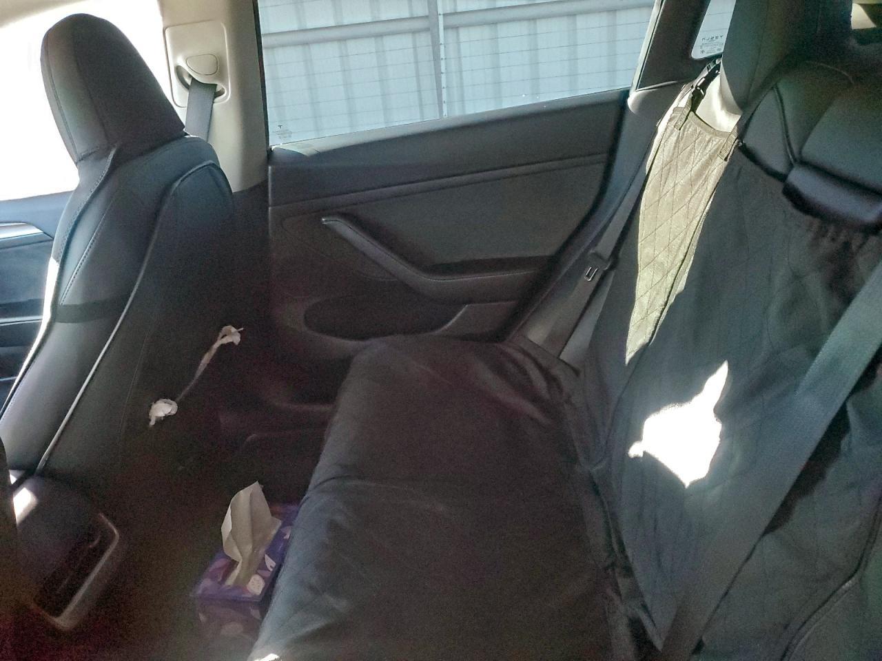 2023 Tesla Model 3 - zdjęcie 10