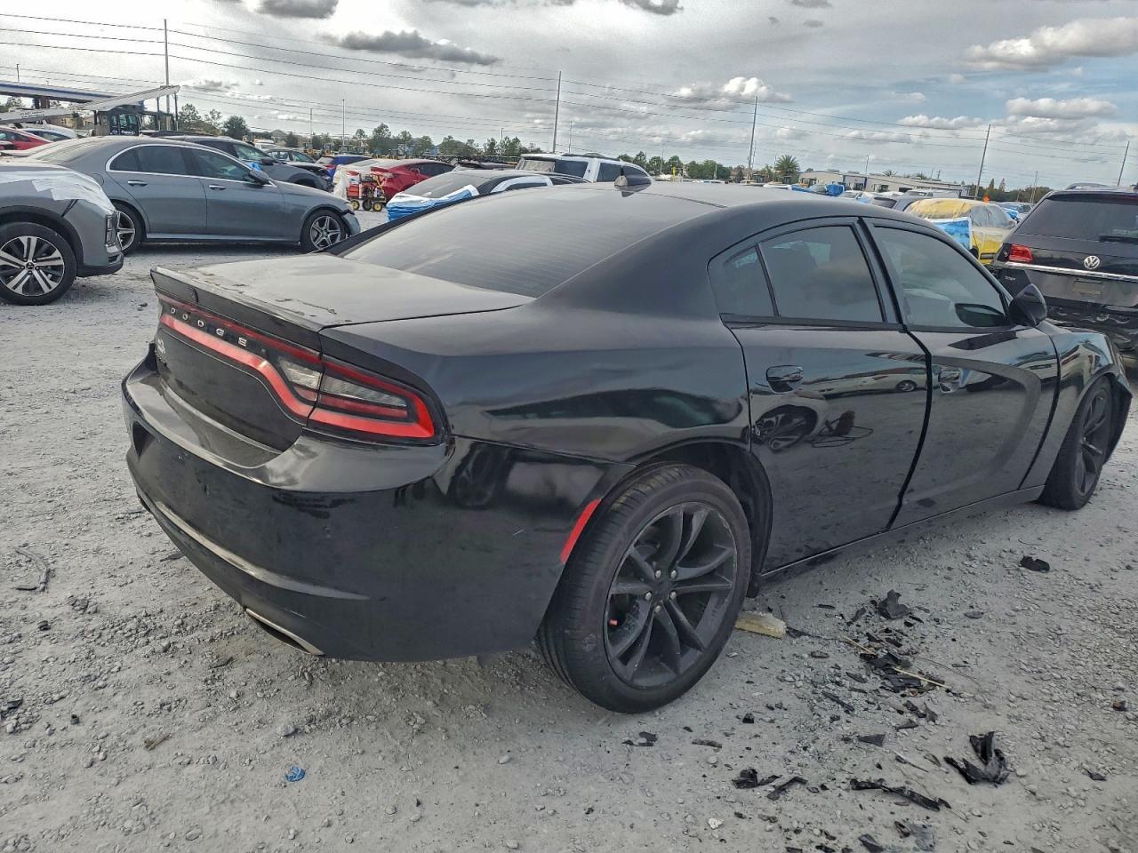 2016 Dodge Charger Sxt - zdjęcie 3