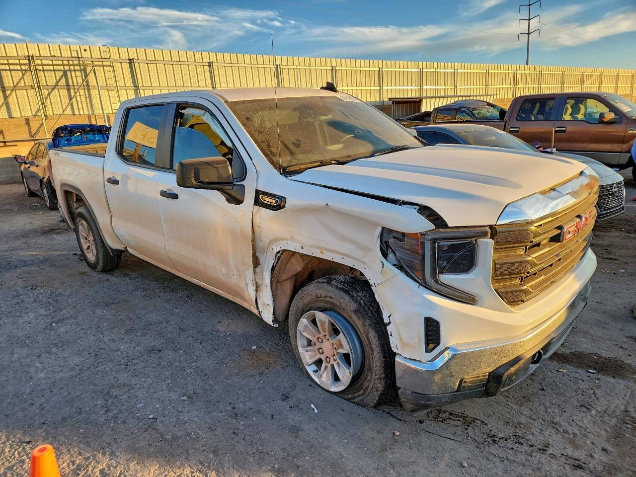 2024 GMC Sierra K1500 - zdjęcie 4