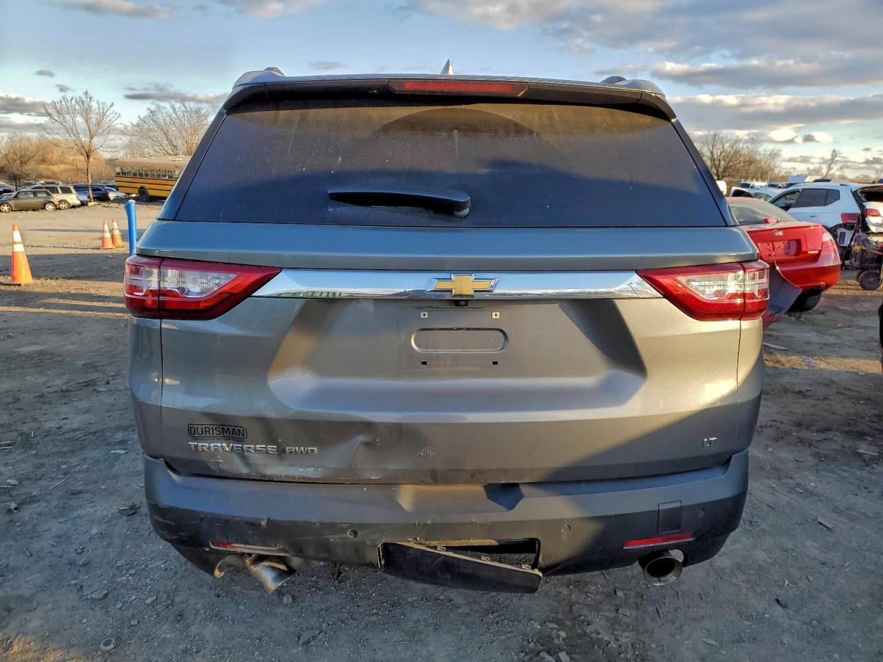 2021 Chevrolet Traverse Lt - zdjęcie 6