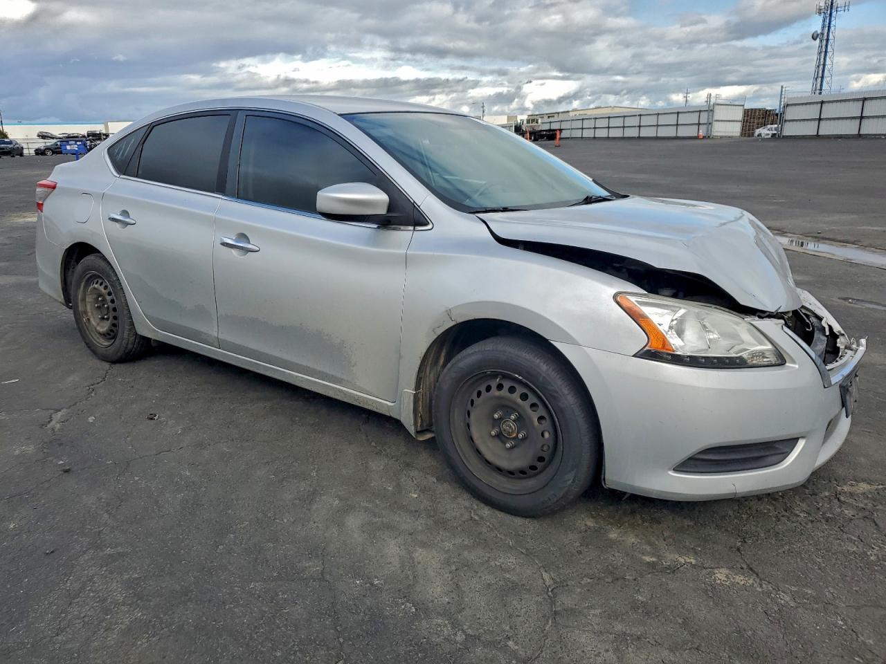 2014 Nissan Sentra S - zdjęcie 4