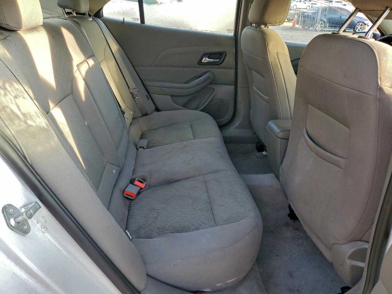 2014 Chevrolet Malibu Ls - zdjęcie 10