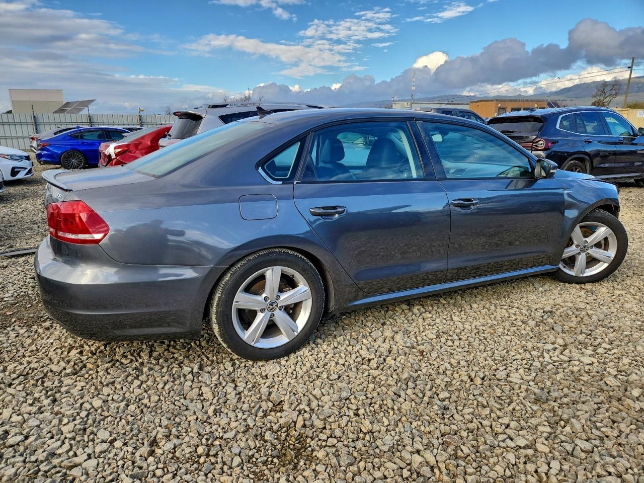 2014 Volkswagen Passat S - zdjęcie 3