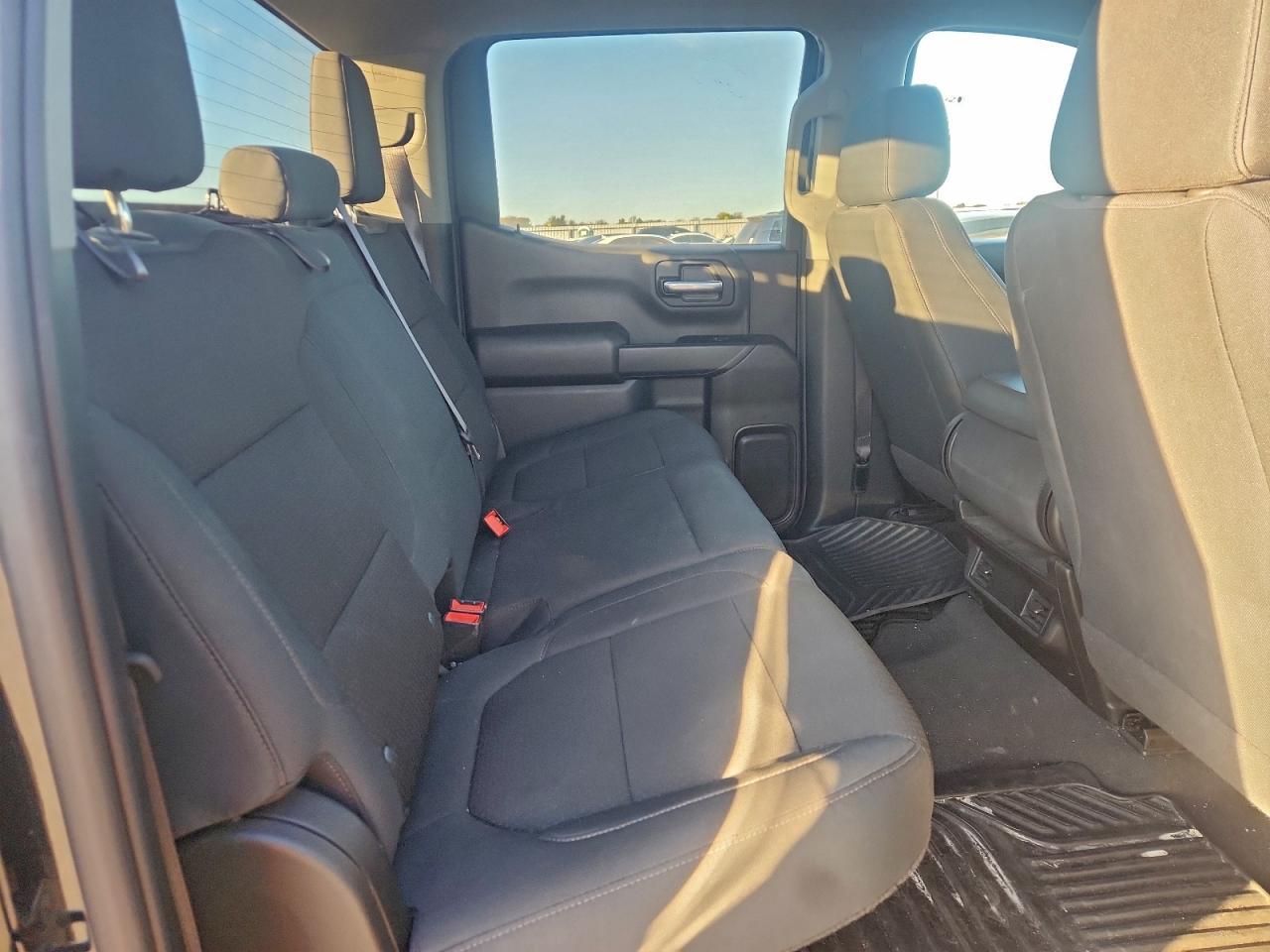 2022 Chevrolet Silverado Ltd C1500 Custom - zdjęcie 10