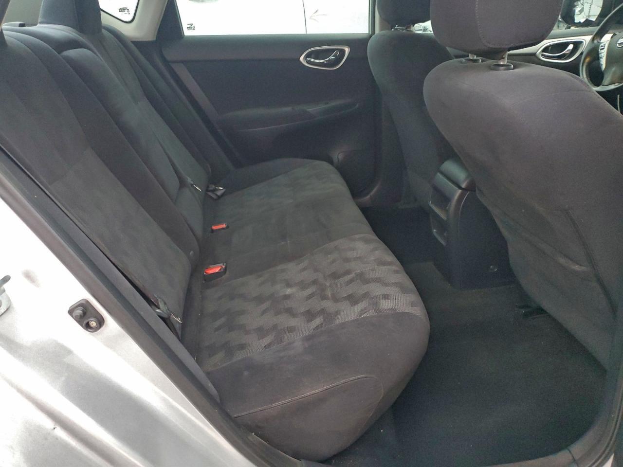 2013 Nissan Sentra S - zdjęcie 10