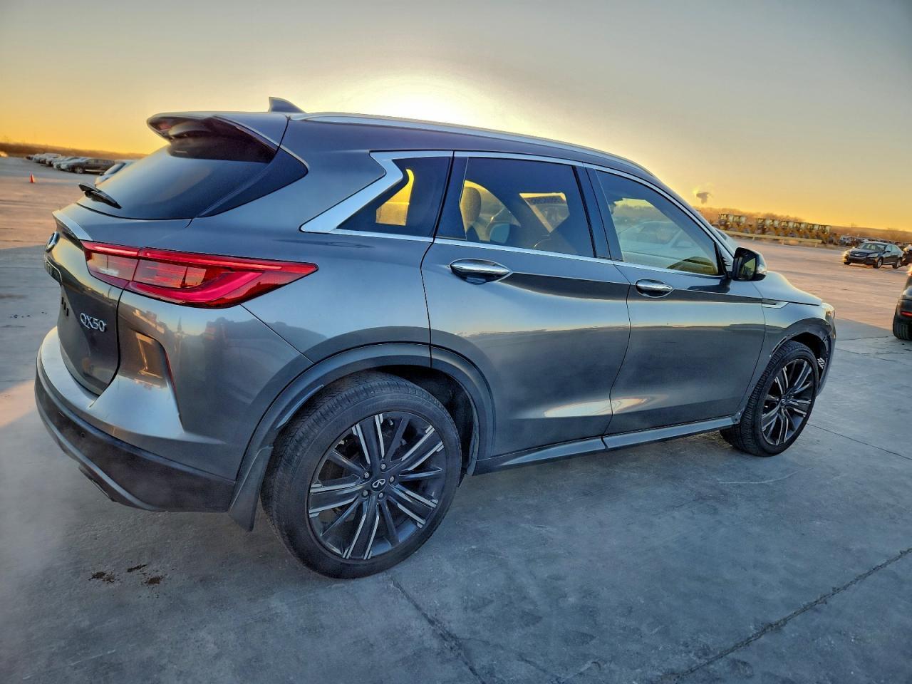 2021 Infiniti Qx50 Luxe - zdjęcie 3