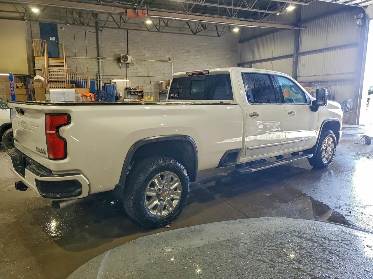 2025 Chevrolet Silverado K3500 High Country - zdjęcie 3