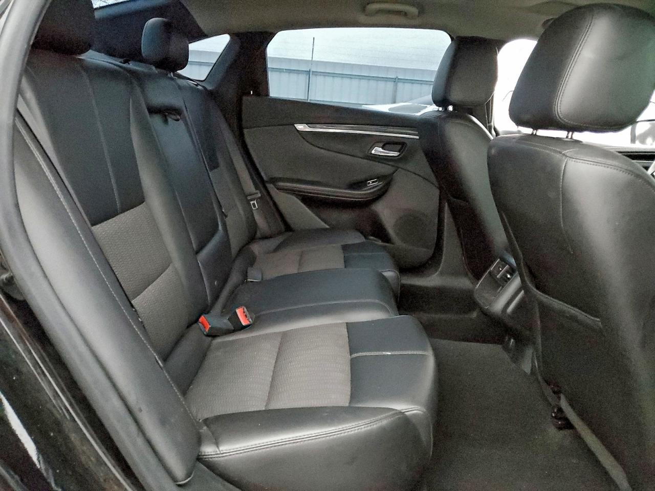 2017 Chevrolet Impala Lt - zdjęcie 10