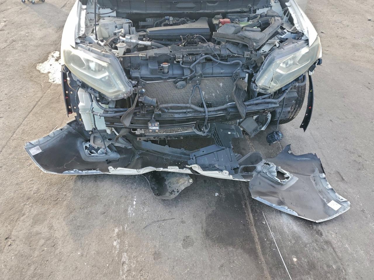 2015 Nissan Rogue S - zdjęcie 12