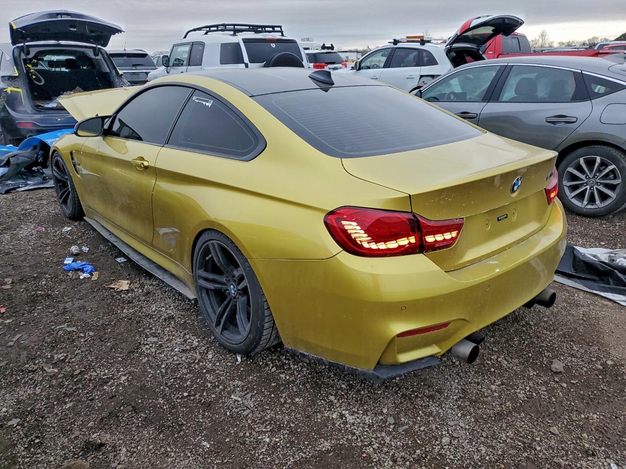 2015 BMW M4 - zdjęcie 2