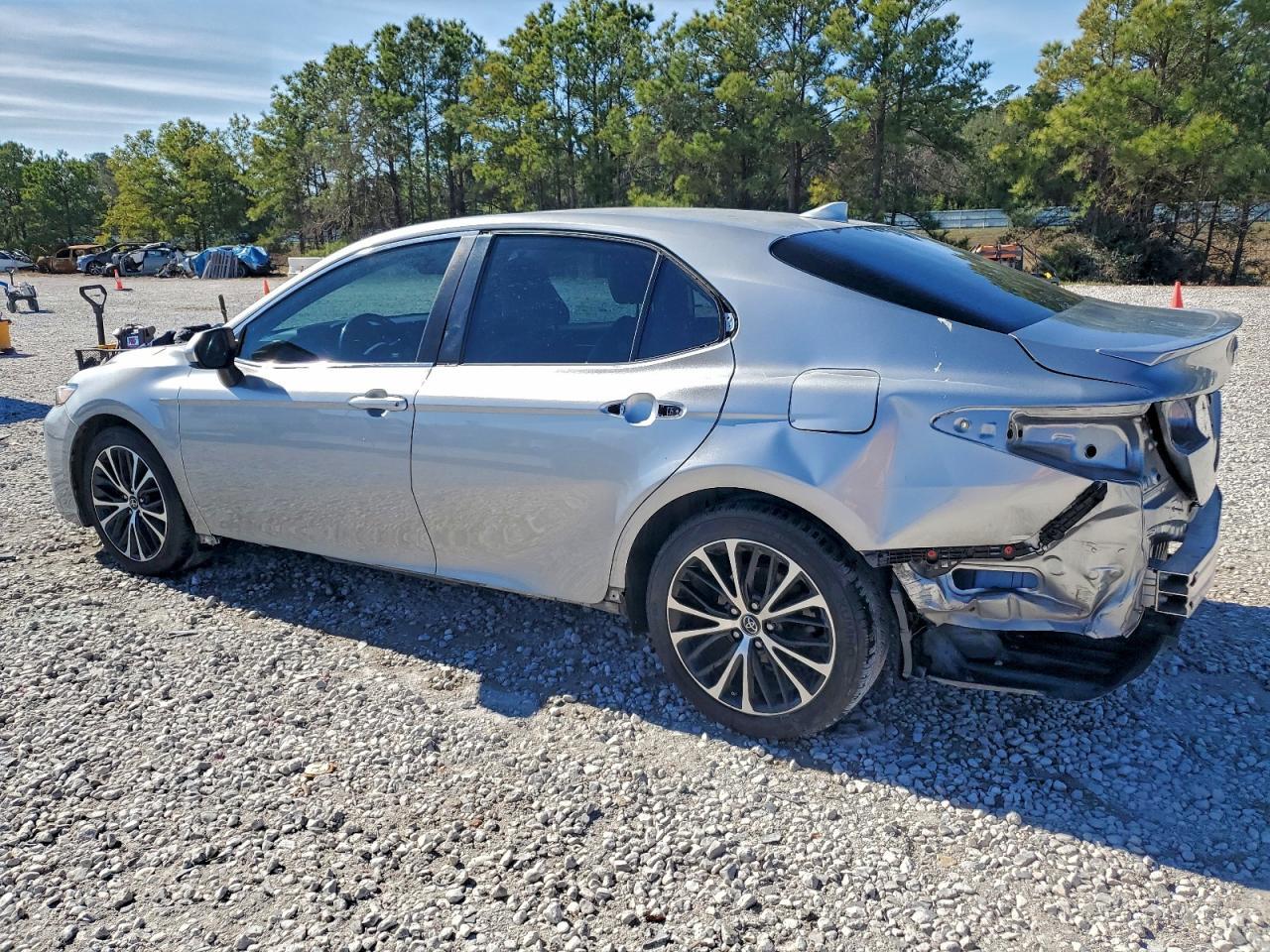 2019 Toyota Camry L - zdjęcie 2