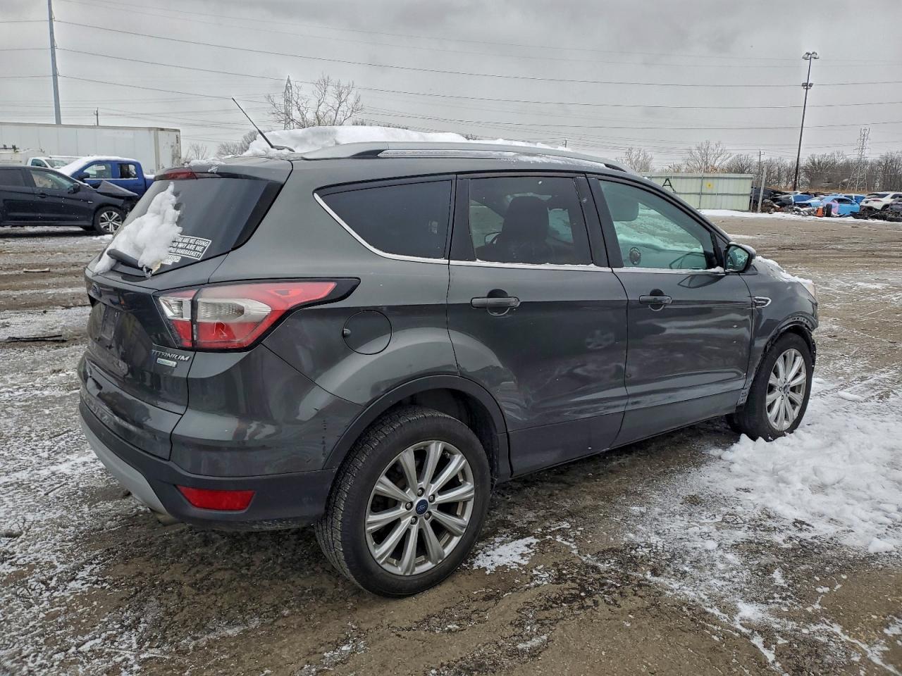 2017 Ford Escape Titanium - zdjęcie 3