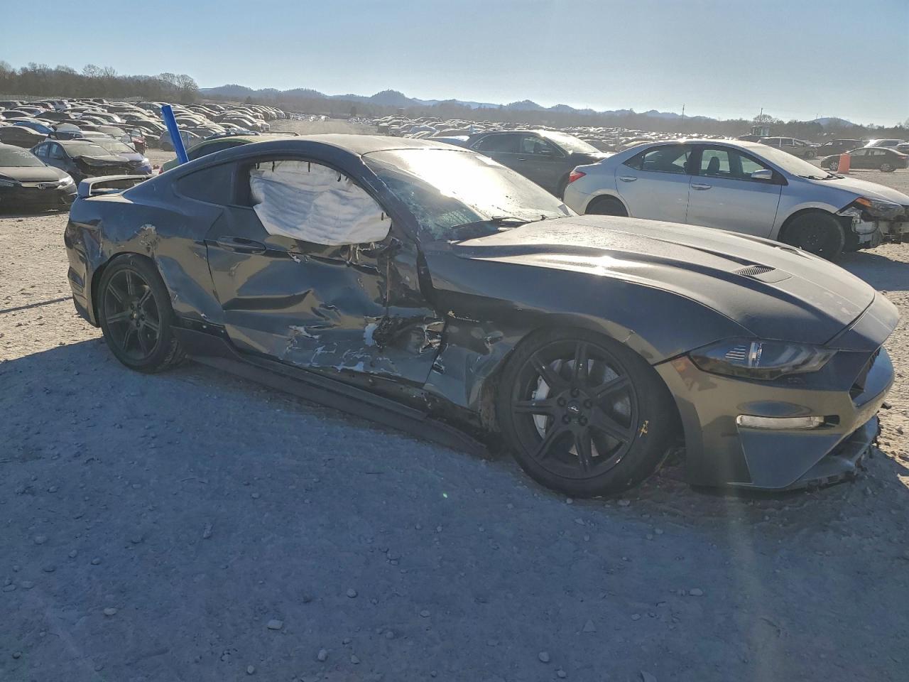 2019 Ford Mustang Gt - zdjęcie 4