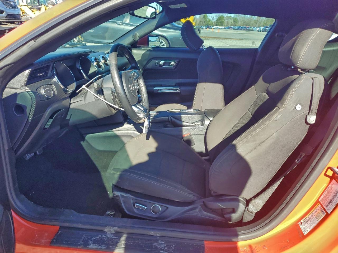 2016 Ford Mustang - zdjęcie 7