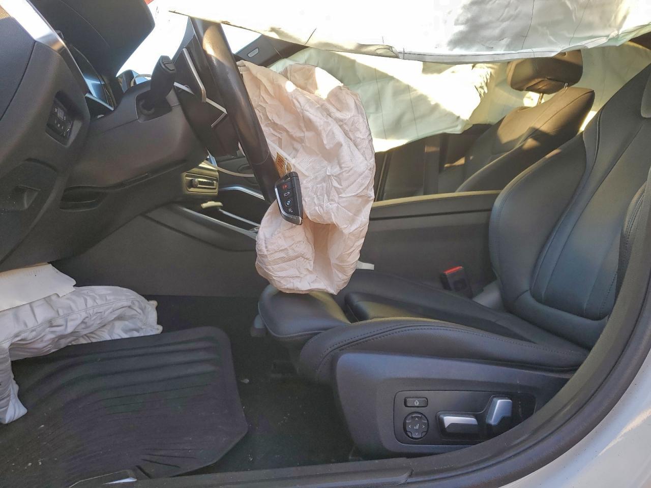 2021 BMW 330Xi - zdjęcie 7