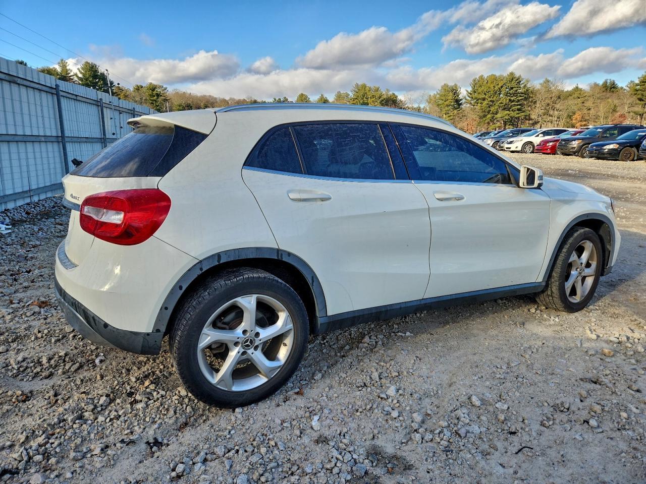 2018 Mercedes-Benz Gla 250 4Matic - zdjęcie 3