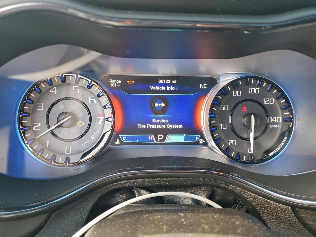 2015 Chrysler 200 S - zdjęcie 9