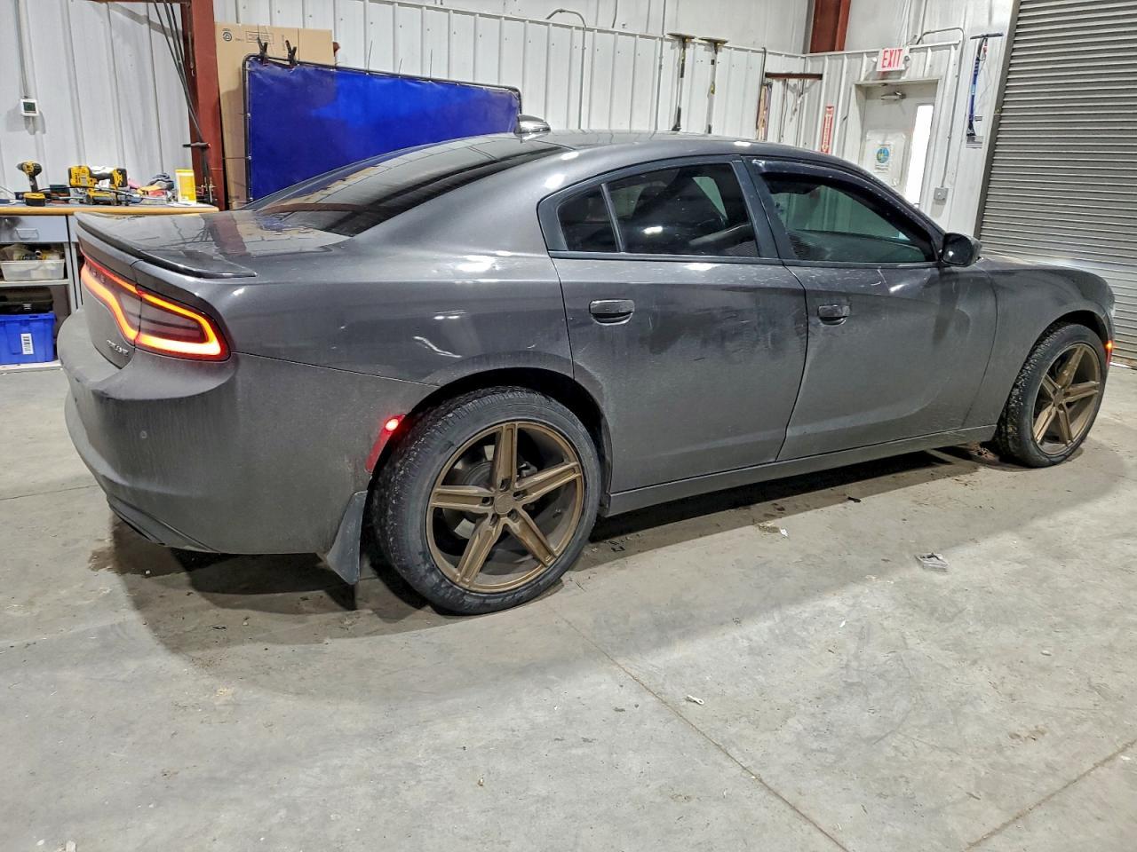 2016 Dodge Charger Sxt - zdjęcie 3