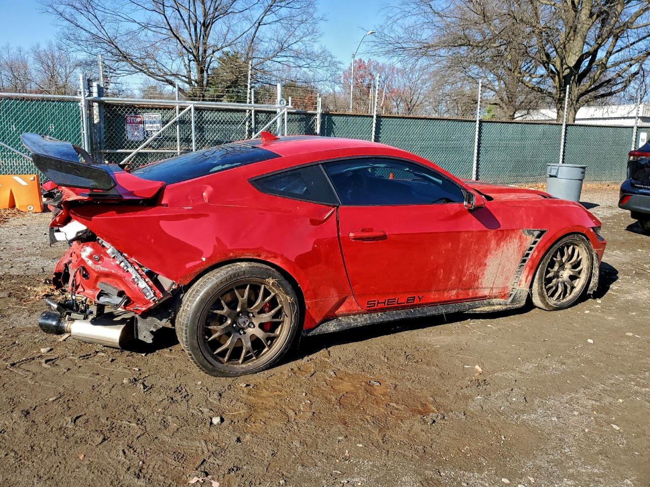 2024 Ford Mustang Gt - zdjęcie 3