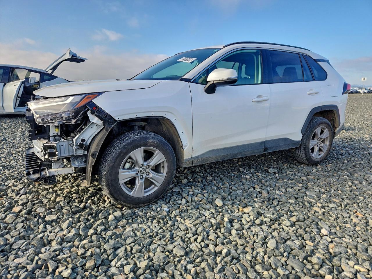 2024 Toyota Rav4 Xle - zdjęcie główne