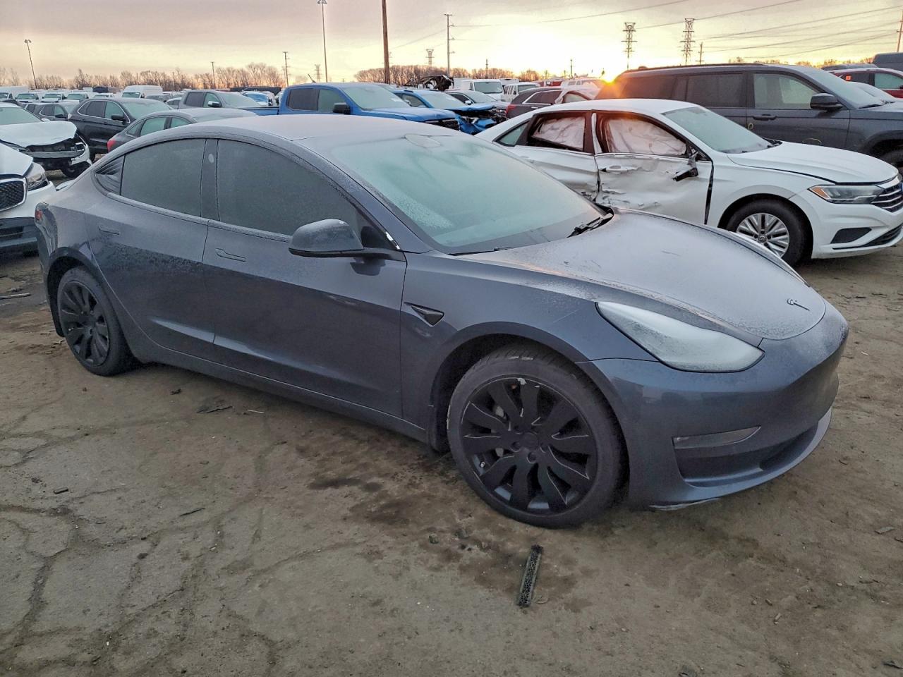 2018 Tesla Model 3 - zdjęcie 4