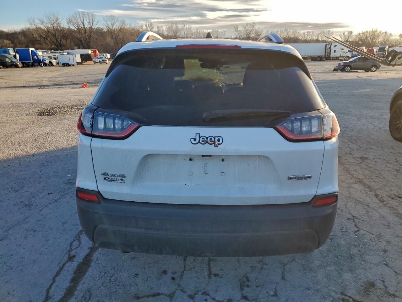 2021 Jeep Cherokee Latitude Plus - zdjęcie 6