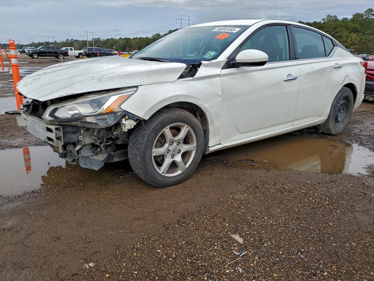 2019 Nissan Altima S - zdjęcie główne