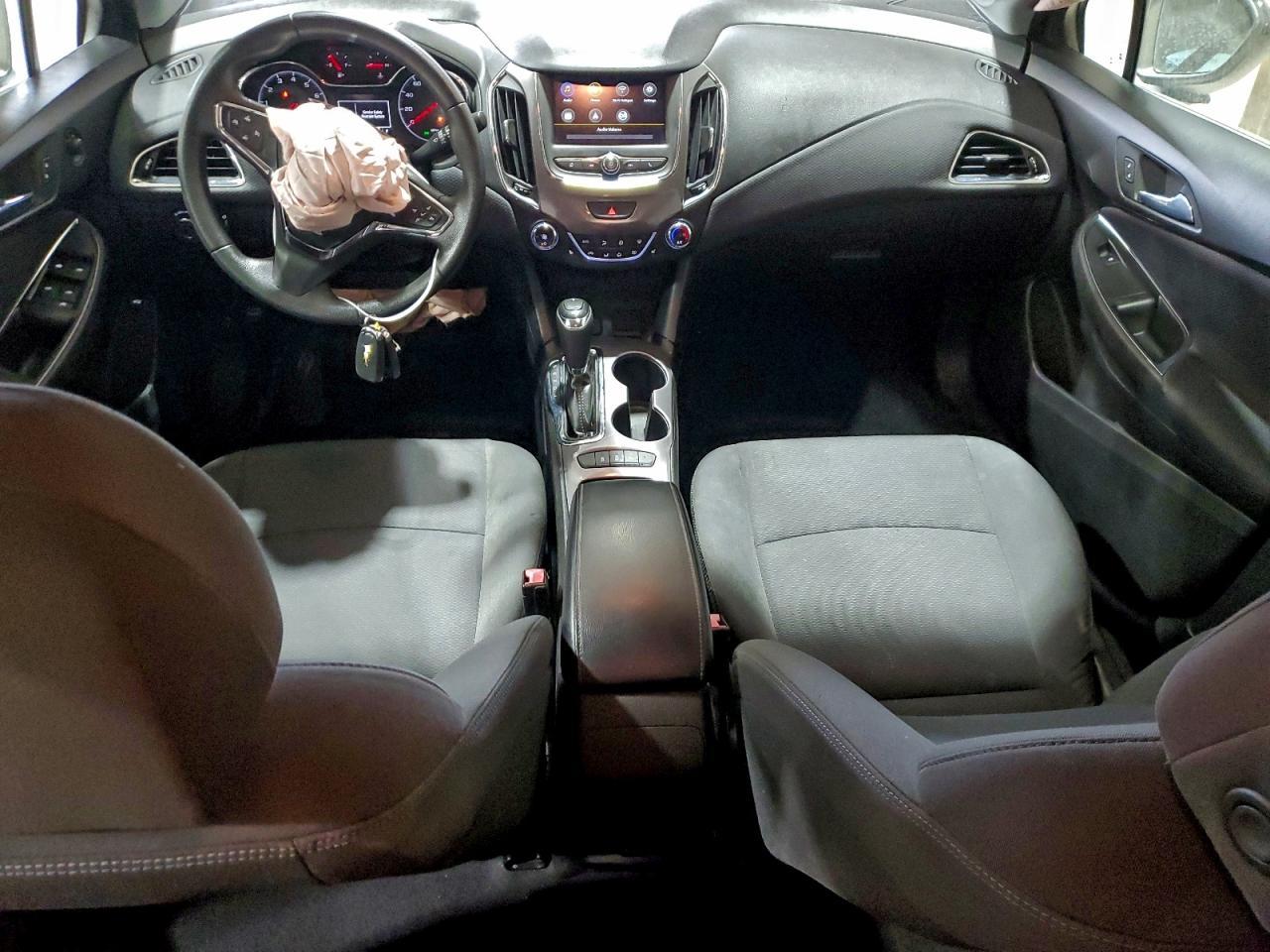 2019 Chevrolet Cruze Lt - zdjęcie 8